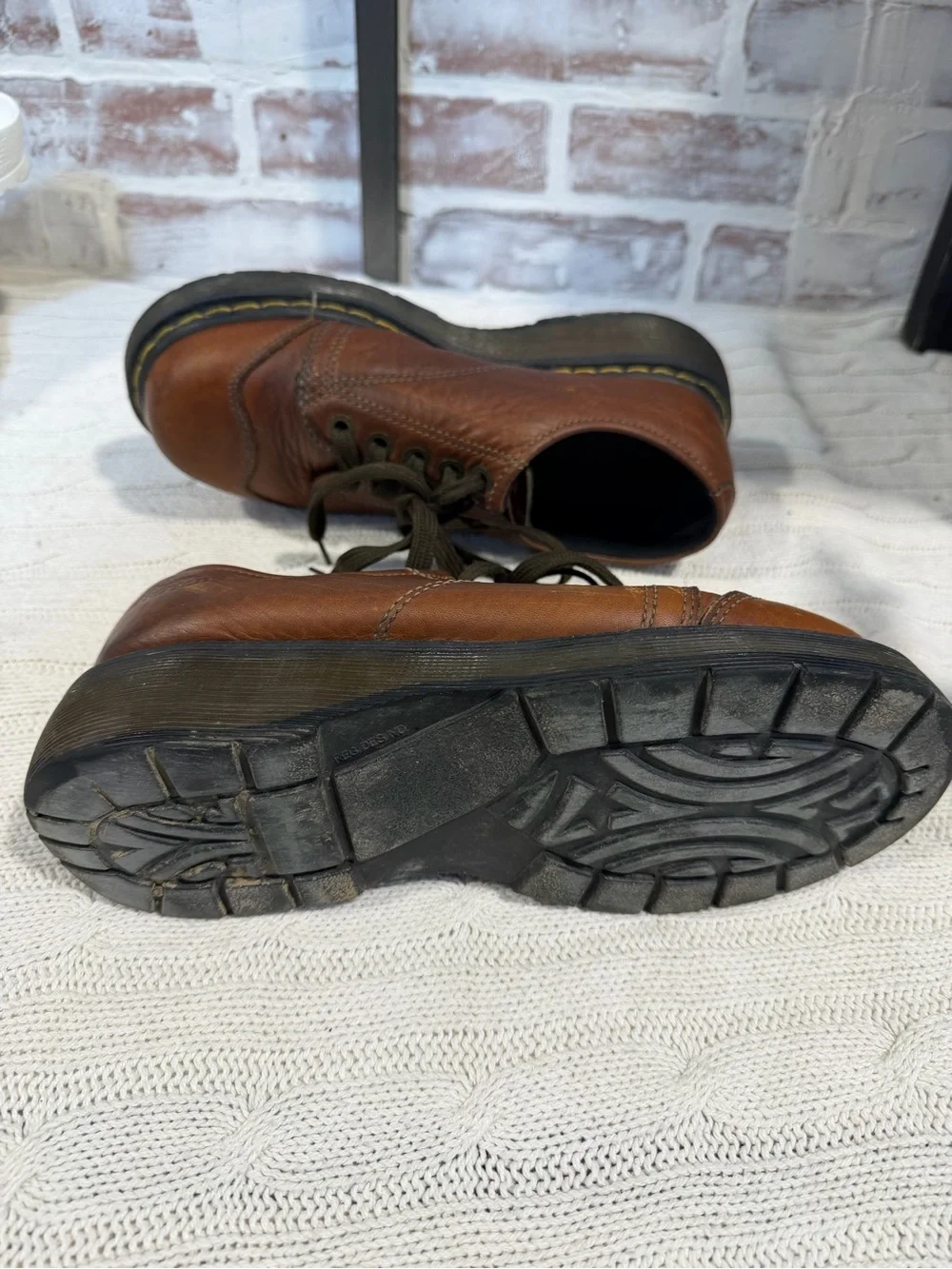 Peanut Brown Leather Dr Martens Lace-Up Oxfords with Black Sole men’s size 7